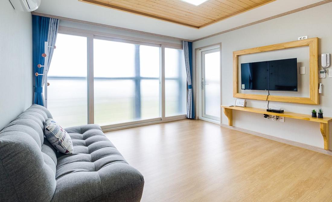 Donnaeko Pension Seogwipo-stad Buitenkant foto