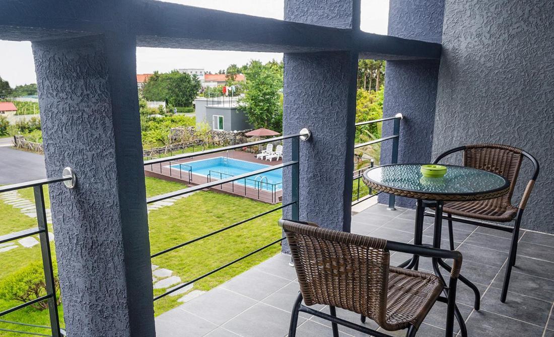 Donnaeko Pension Seogwipo-stad Buitenkant foto
